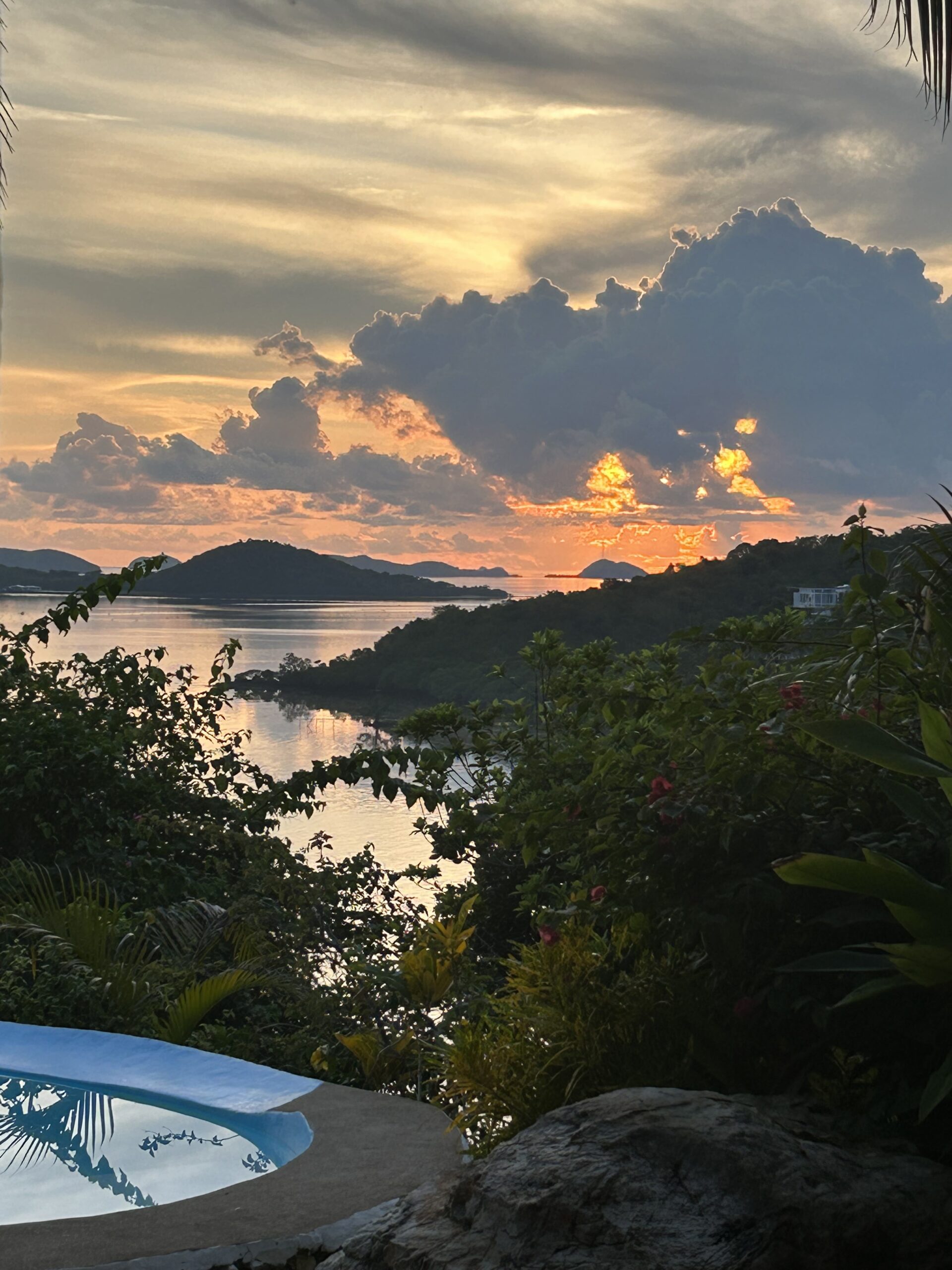 Sunset Alfaro Cosmio Resort Coron Palawan The Philippines