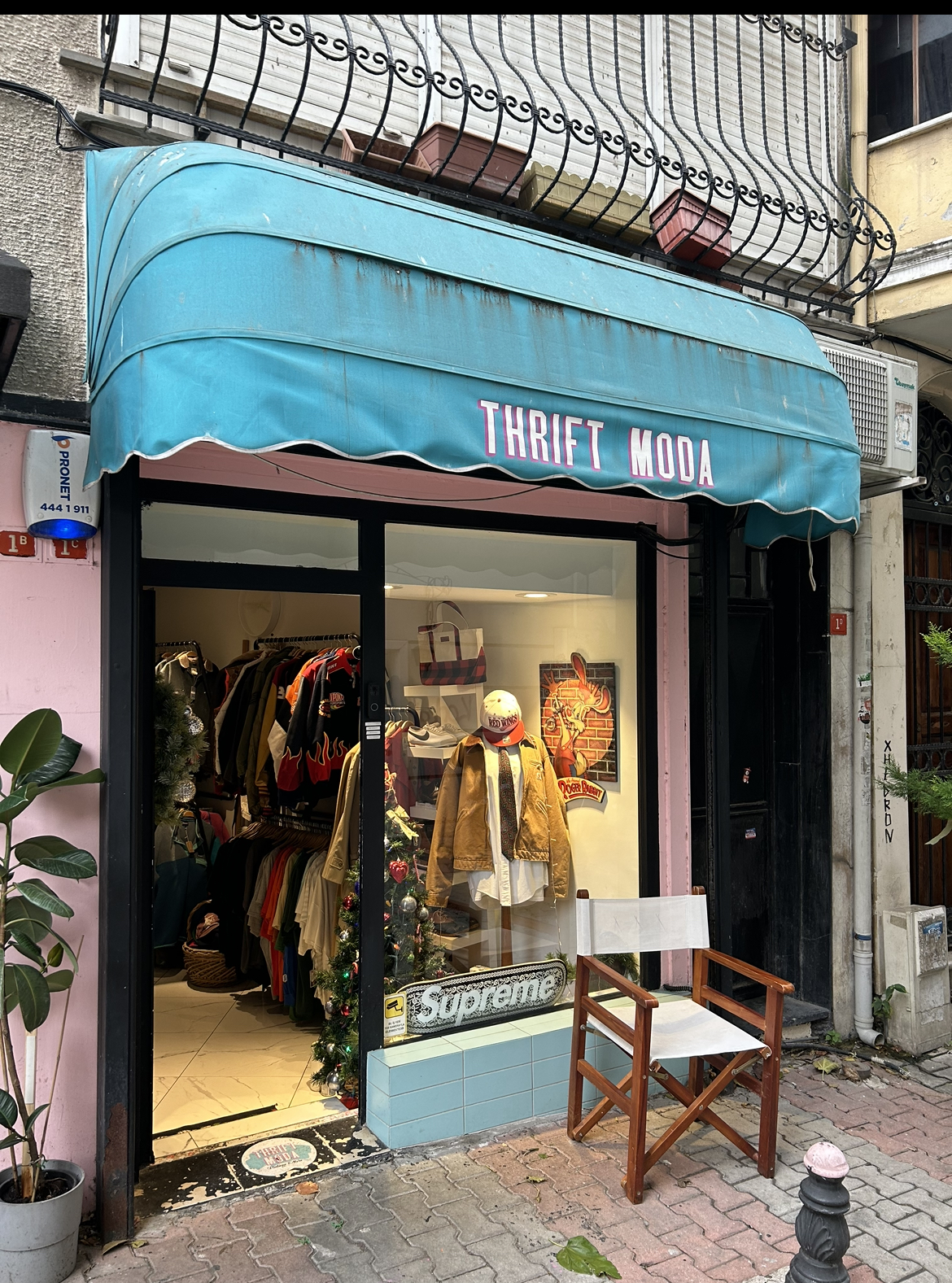 Thrift Moda, Istanbul.