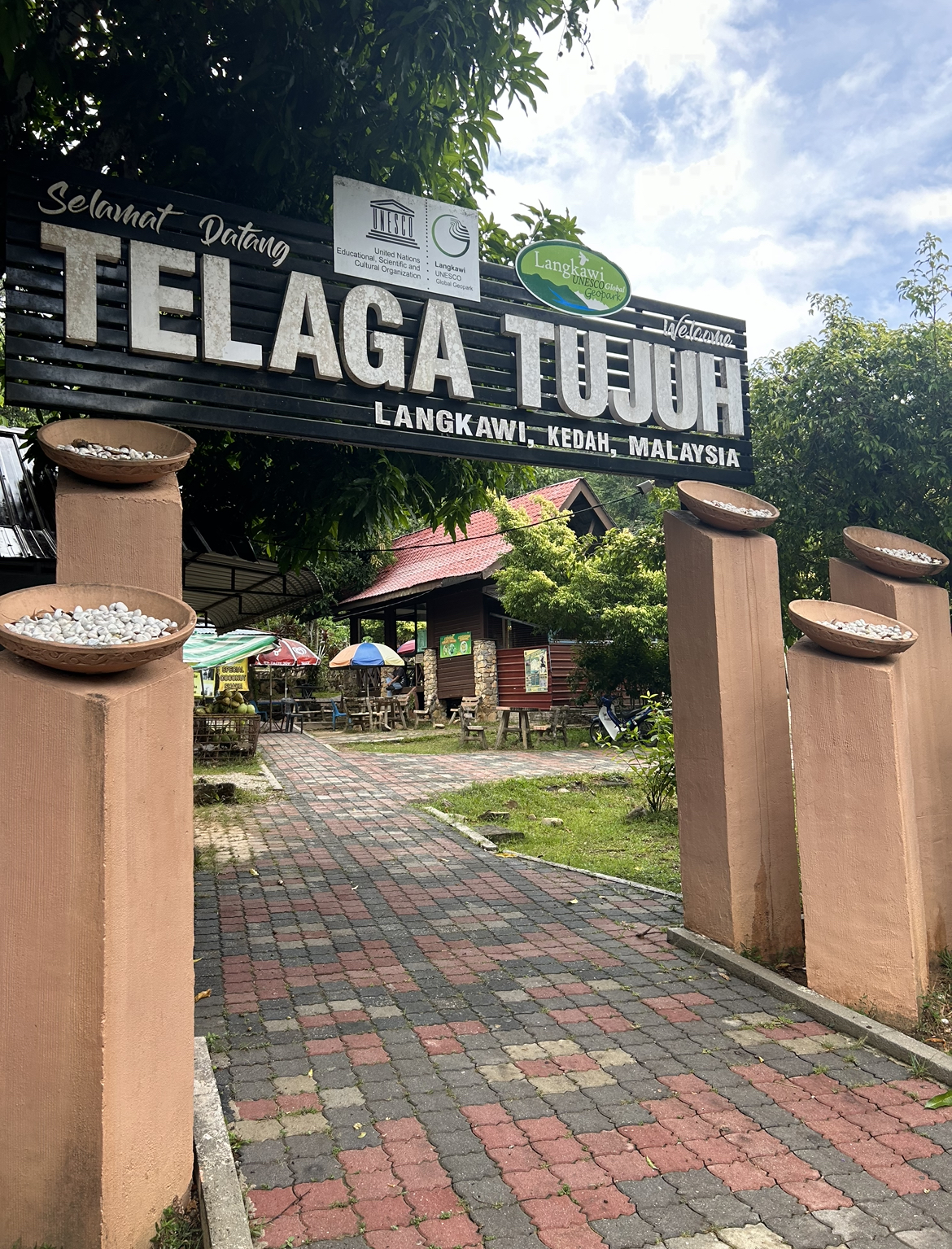 Seven Wells Waterfall Langkawi Malaysia Entrance