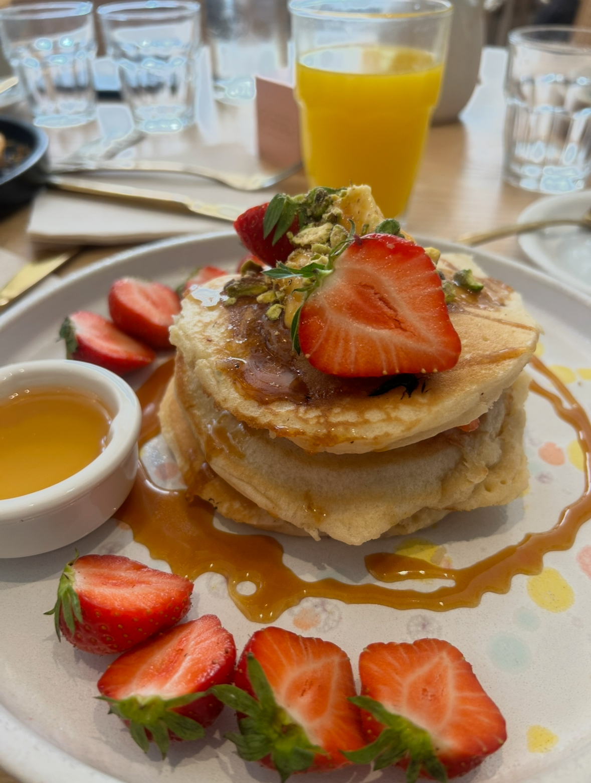 Food at Brunch and Cake, Barcelona.